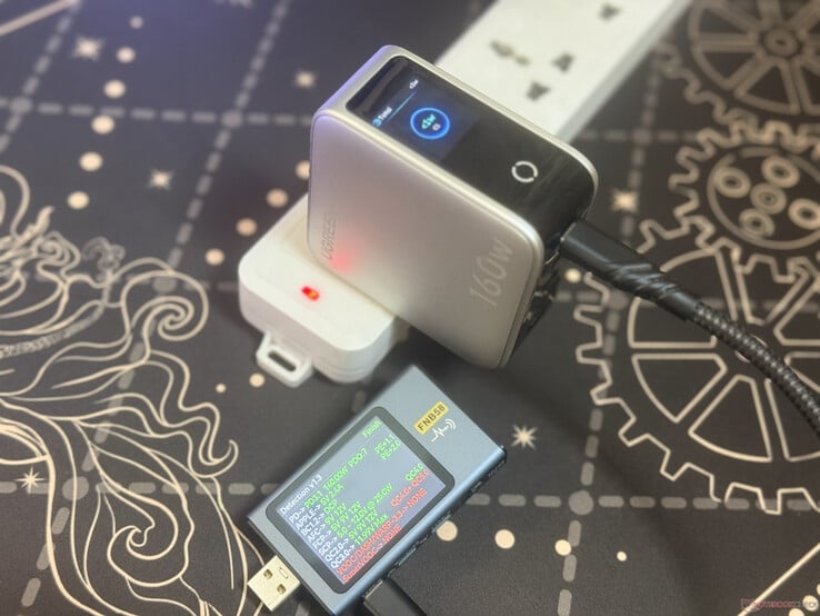 Suporte ao protocolo USB C1 do Ugreen Nexode Pro 160W