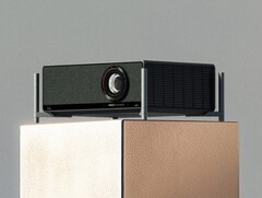 O projetor comercial Titan da Xgimi (foto) está em exibição na IFA 2025. (Fonte da imagem: Xgimi)
