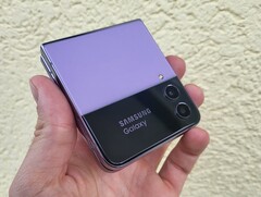 A tela da Samsung Galaxy Z Flip5 será uma unidade absoluta (imagem via própria)
