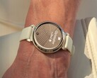 O smartwatch Garmin Lily 2 (na foto) está recebendo a versão beta 8.01. (Fonte da imagem: Garmin)