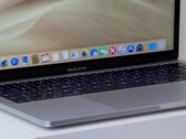A próxima geração de MacBook Pros pode ter webcams significativamente melhores do que as câmeras HD FaceTime de 720p. (Fonte da imagem: Thomas Budge)