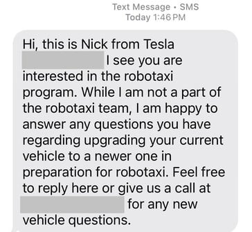 Os convites para a atualização do robotáxi da Tesla.