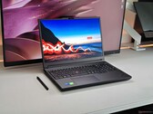 Uma estação de trabalho móvel com desempenho decepcionante - Análise do Lenovo ThinkPad T16g Gen 3