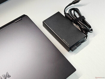 Unidade de fonte de alimentação compacta