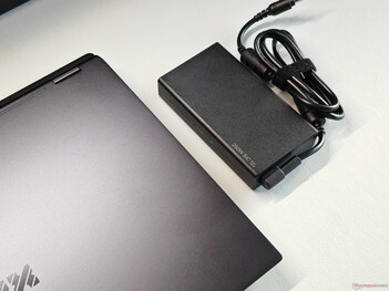 Unidade de fonte de alimentação compacta