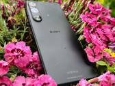 A mais recente atualização do Xperia 1 V da Sony traz alguns recursos importantes para seu único carro-chefe 2023. (Fonte da imagem: Notebookcheck)
