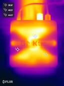 GMKtec NucBoc M6 Ultra durante o teste de estresse (lado superior)
