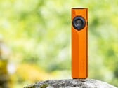 A lanterna Olight ArkPro Ultra chega em uma nova cor: laranja âmbar.
