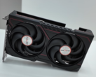 O modelo Sapphire Pulse RX 9060 non-XT apresentado aqui é uma placa bastante pequena. (Fonte da imagem: Technosaurus no YouTube, editado)