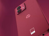 O Moto G84 5G em sua cor Viva Magenta. (Fonte da imagem: Motorola)