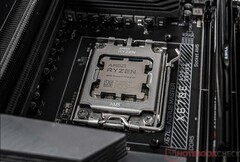 O Ryzen 7 9800X3D está programado para suceder o 7800X3D em 7 de novembro. (Fonte da imagem: Notebookcheck)