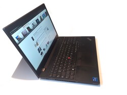 Em revisão: Lenovo ThinkPad P15v G2, fornecido por: