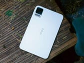 O tablet iQOO de 8,8 polegadas “de nível profissional” deve ser tão compacto quanto o Pad Ultra (na foto)