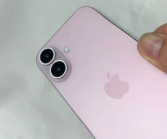 O iPhone 16 Pro Max poderá ser o maior iPhone de todos os tempos quando for lançado neste outono. (Fonte da imagem: Sonny Dickson)
