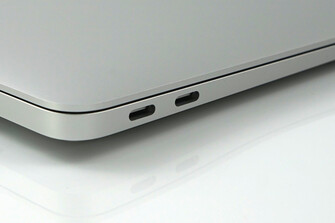 MacBook Air: 2x USB-C c/ Thunderbolt 3