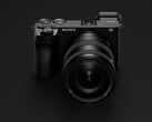 A Sony está direcionando a nova Alpha 6700 para criadores de vídeos e fotógrafos híbridos que valorizam um formato pequeno, mas não querem perder o desempenho ou a ergonomia. (Fonte da imagem: Sony)