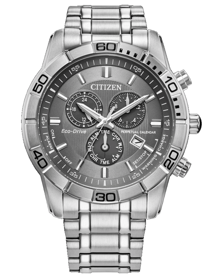 Cronógrafo Citizen Classic Eco-Drive com mostrador cinza, caixa de aço inoxidável escovado de 44 mm, luneta fixa de 60 minutos e três submostradores.
