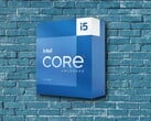 A Intel estaria aumentando a produção de CPUs mais antigas, como o Core i5 de 13ª geração mostrado na foto, para combater a escassez de DRAM.