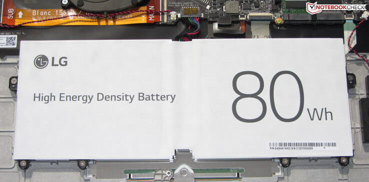 A bateria 80 Wh proporciona uma excelente vida útil da bateria.