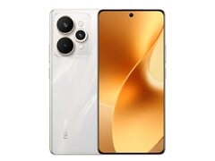 O Realme 15 estará disponível em três cores, incluindo Flowing Silver (foto). (Fonte da imagem: Sudhanshu Ambhore)