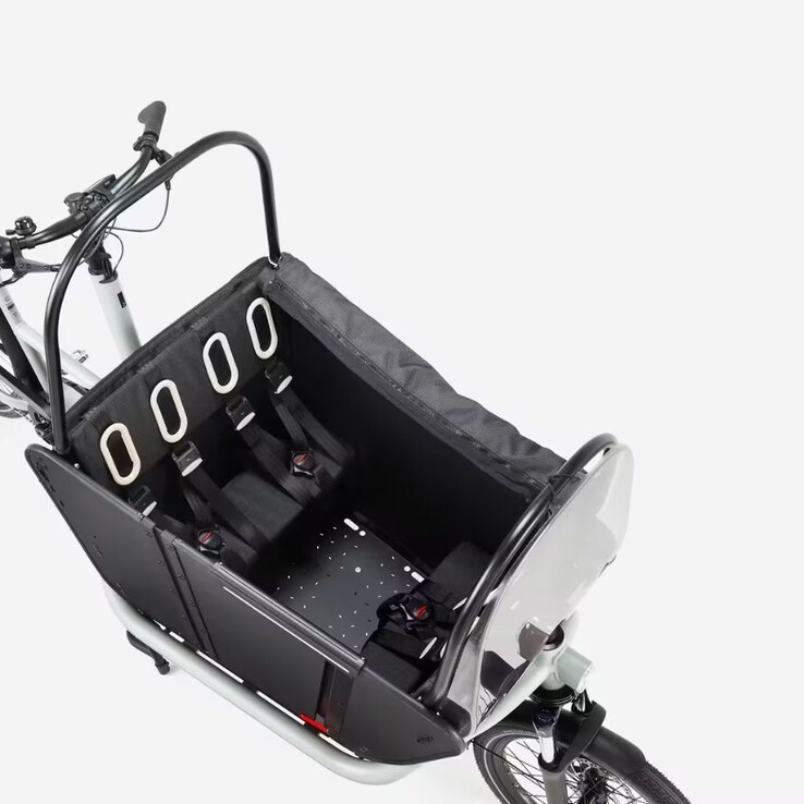 A bicicleta elétrica de carga familiar Decathlon Btwin F900E em Polar White (Fonte da imagem: Decathlon)