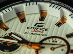 Um close-up do logotipo da Casio Edifice