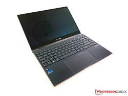 In review: Asus ZenBook Flip S UX371. Test model courtesy of Asus Germany.