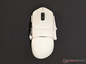 Minha configuração preferida é usar um espaçador esquerdo, dois espaçadores direitos, dois espaçadores de corcova, empunhadura Latch, empunhadura Xtra Claw e corcova alta.