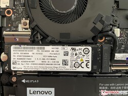 O SSD M.2-2280 pode ser substituído.