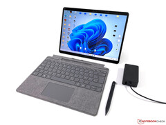 O Surface Pro 9 5G poderia apresentar um chassi redesenhado do Surface Pro 8 do ano passado (Fonte de imagem: NotebookCheck)