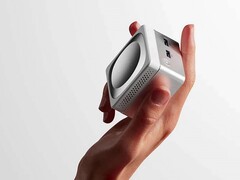 O mini PC cabe em uma mão, por assim dizer. (Fonte da imagem: Szbox)