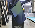 O Galaxy Z Fold7 parece mais fino do que todos os modelos anteriores do Galaxy Z Fold. (Fonte da imagem: Alchimist Leaks)