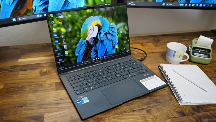 Asus Zenbook 14X UX3404V com tela OLED colorida Asus Zenbook 14X UX3404V com tela OLED colorida