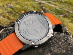 A série Garmin Fenix 6 continua a receber atualizações, anos após seu lançamento. (Fonte de imagem: Hard Workout)