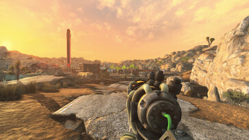 Imagem de Long 15 - NCR Expansion mostrando a mesma cidade na visualização FPS. (Fonte da imagem: ToxicWhiteout - Nexus Mods)