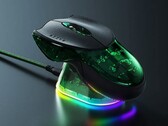 O Razer Boomslang combina um chassi transparente com botões de couro