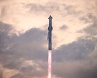 Uma imagem mostrando o lançamento da espaçonave Starship. (Fonte da imagem: SpaceX)