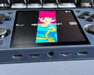 O RGB30 combina uma tela de 4 polegadas com um chipset Rockchip RK3566. (Fonte da imagem: Powkiddy)