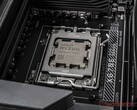 O AMD Ryzen 7 9800X3D pode chegar no final deste mês (fonte da imagem: Notebookcheck)