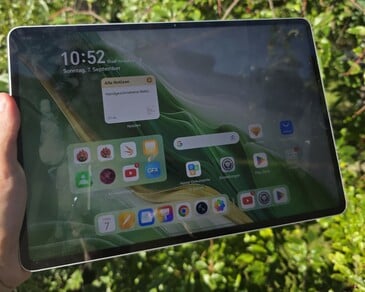 Honor MagicPad3: Visualização em ambientes externos
