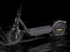 A scooter elétrica 5 Plus da Xiaomi (na foto) foi lançada no Reino Unido. (Fonte da imagem: Xiaomi)