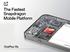 O OnePlus 13s conta com o chipset Snapdragon 8 Elite da Qualcomm, assim como muitos carros-chefe modernos. (Fonte da imagem: OnePlus - editado)