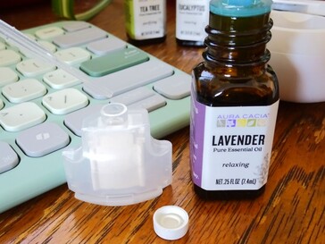 Adicione menos gotas de óleos aromáticos para reduzir a intensidade do aroma. (Fonte da imagem: Notebookcheck)