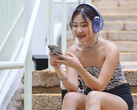 Os fones de ouvido Tune 730BT de nível básico oferecem o som JBL Pure Bass característico. (Fonte da imagem: JBL Japan)