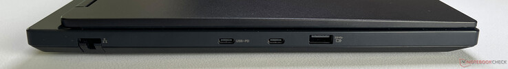 Esquerda: Gigabit-Ethernet, USB-C 3.2 Gen.2 (10 Gbps, DisplayPort 2.1, Power Delivery 3.0), USB-C 4.0 (40 Gbps, DisplayPort 1.4), USB-A 3.2 Gen.1 (5 Gbps, alimentado)