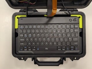O senhor pode escolher qualquer teclado que seja adequado ao caso.