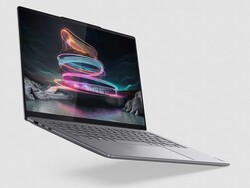 Lenovo Yoga Pro 7 14IMH9: Dispositivo de análise fornecido pela Intel Alemanha