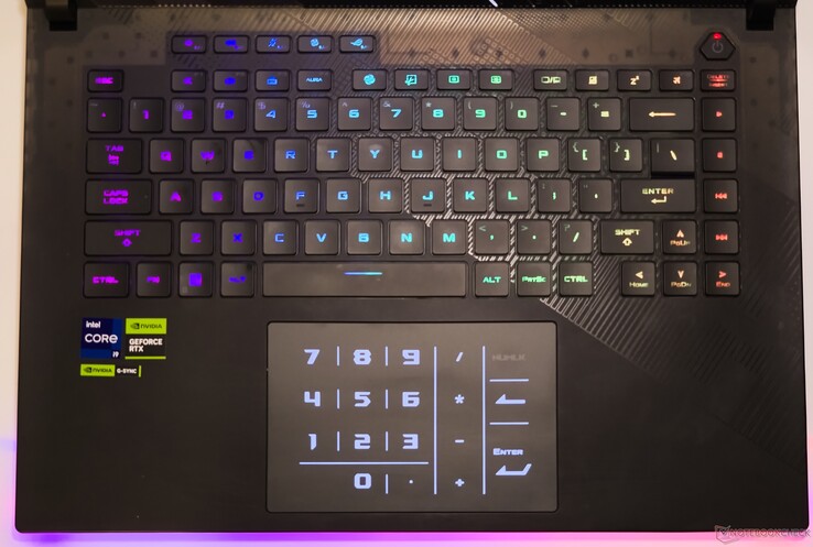 O touchpad do Scar 16 oferece um teclado numérico virtual integrado