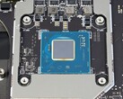 Módulo Intel Arc A370M anexado à placa-mãe do laptop (Fonte de imagem: Forbes)