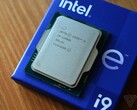 O processador Alder Lake Intel Core i9-12900K estabeleceu recordes de referência impressionantes depois de ter sido superligado a 6,8 GHz (Imagem: Tom Warren/The Verge)